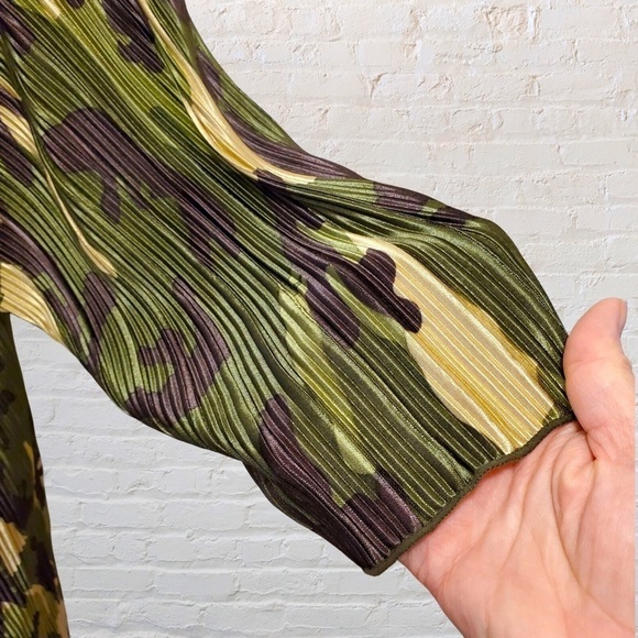 LuLaRoe Shirley Satiny Camo Print Open Front Kimono Large - Picture 4 of 10